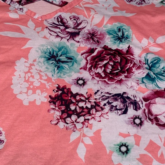 Coral Floral Criss Cross Top - NEW! (bin1) - Picture 2 of 2